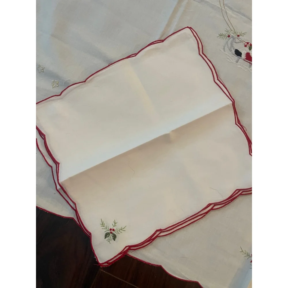 NOS Vintage Christmas Tablecloth & Napkins Set Embroidered Santa Sleigh Reindeer